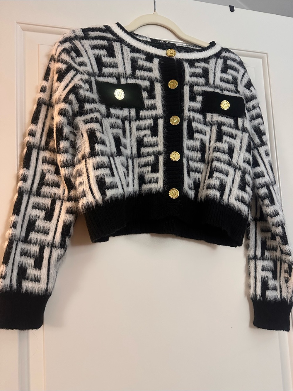 Black & White Patterned Cropped Women's Sweater Cardigan